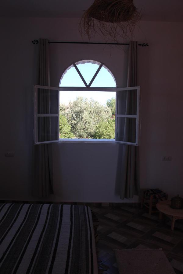 לינה וארוחת בוקר אסאוירה Les Jardins Fleuris מראה חיצוני תמונה